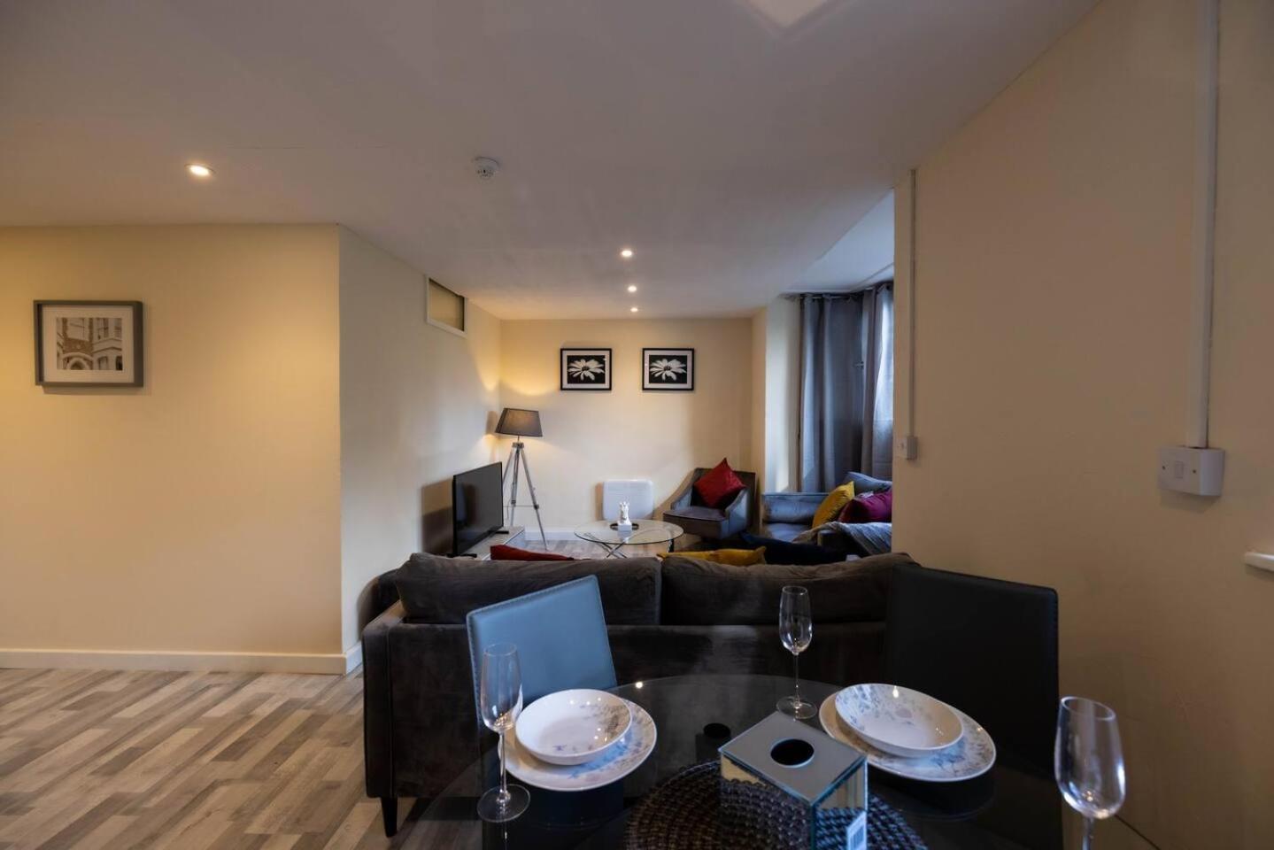 3 Bedroomflat-Free Parking-Wifi-Parking-8People London Eksteriør bilde