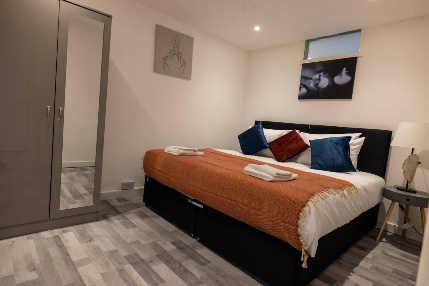 3 Bedroomflat-Free Parking-Wifi-Parking-8People London Eksteriør bilde